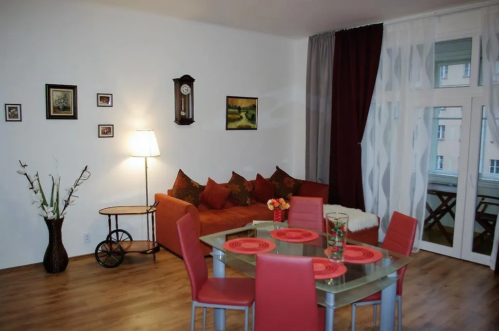 Spacious Prague View Apartment 0*,