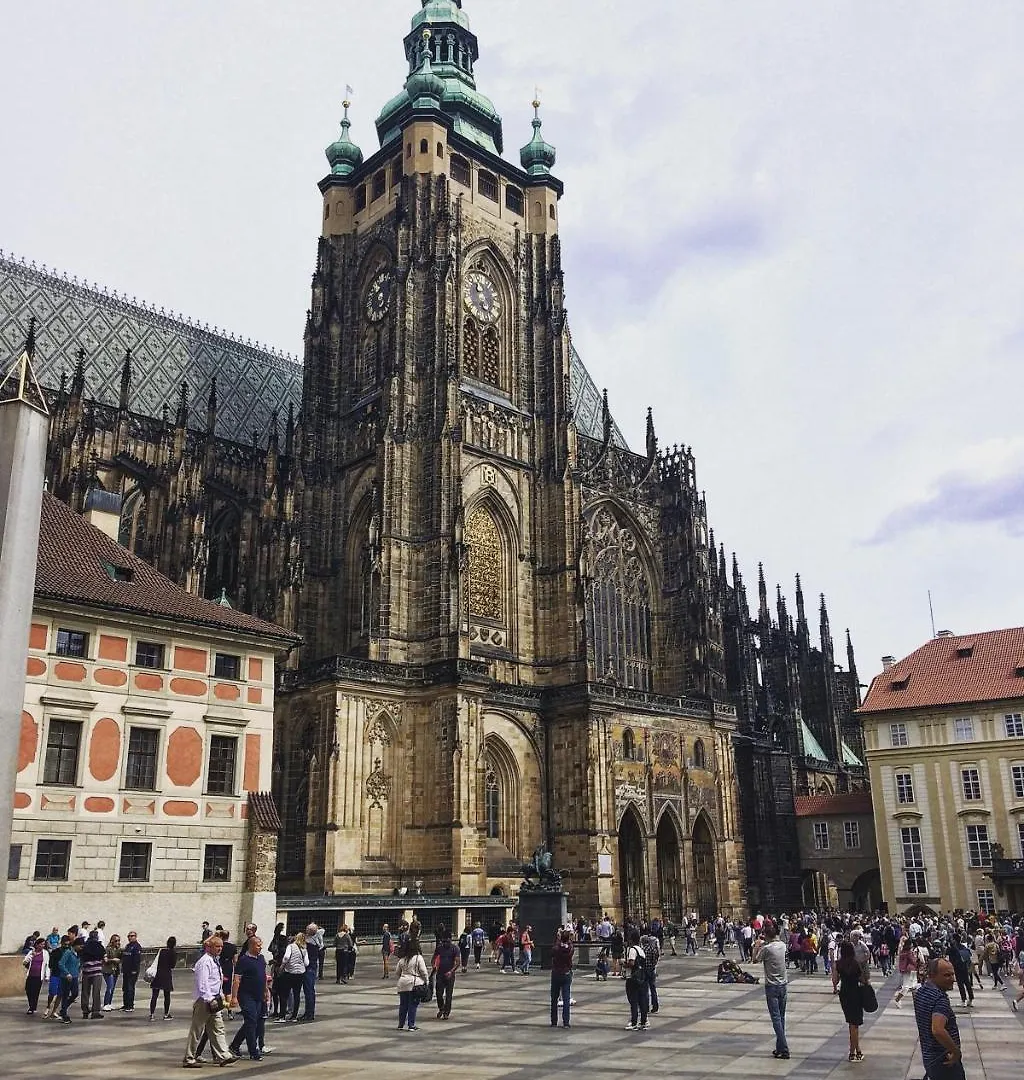 Spacious Prague View Apartment